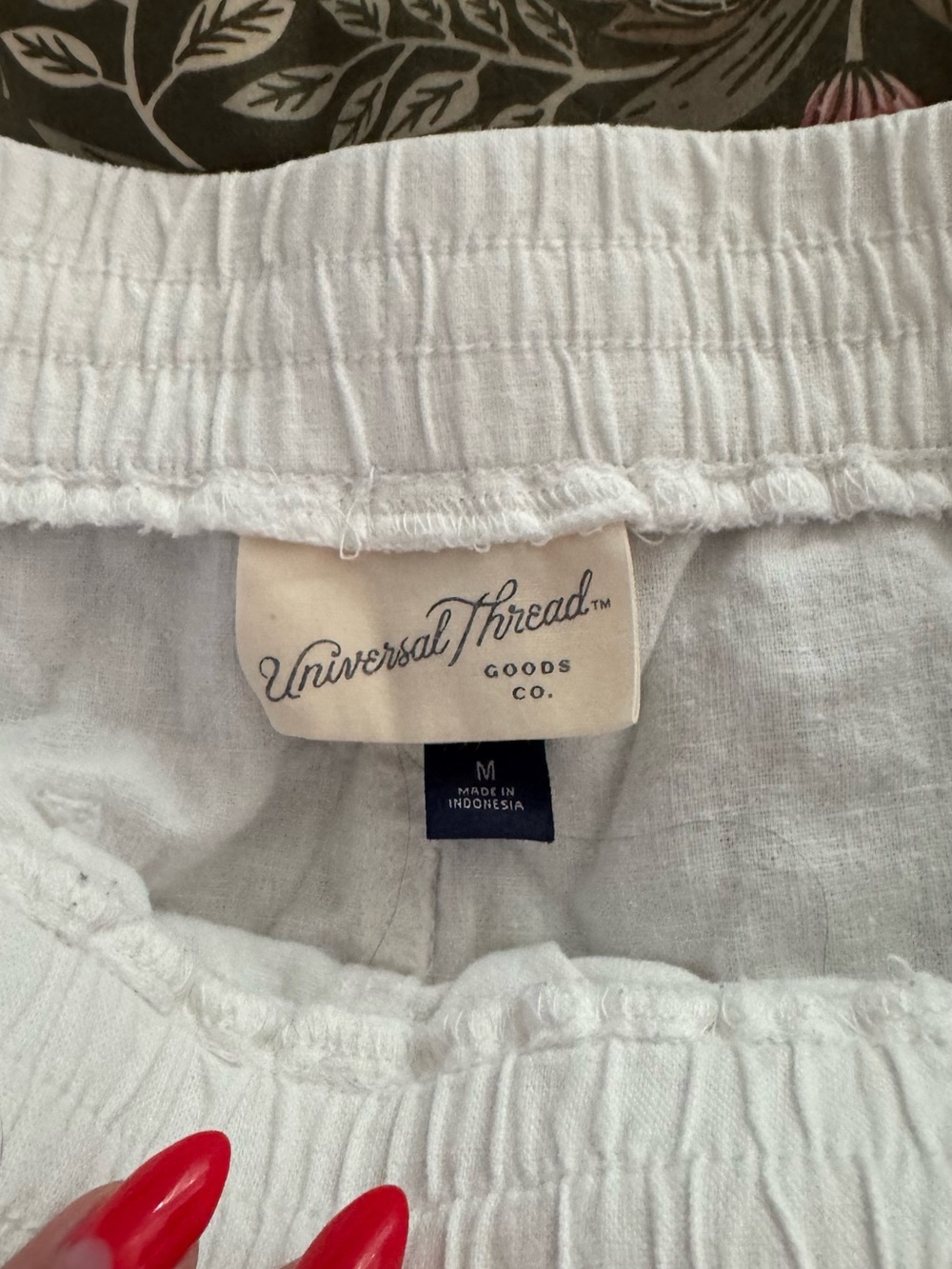 Universal Thread White Drawstring Linen Shorts - Picture 2 of 3